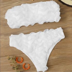 NEVER WORN SHEIN White Ruffle Bandeau Bikini S